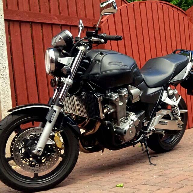 CB1300